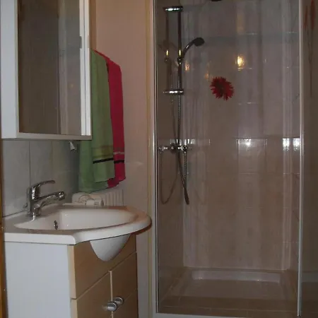 Holiday home Avec Jardin Cloture, Cheminee Et Nombreux Equipements Pres Des Stations Thermales - Fr-1-489-159 La Petite-Marche