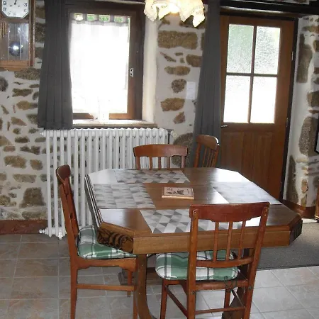 Holiday home Avec Jardin Cloture, Cheminee Et Nombreux Equipements Pres Des Stations Thermales - Fr-1-489-159 La Petite-Marche